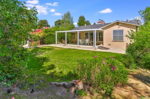 13114 Magnolia Blvd, Van Nuys, CA 91423-1529