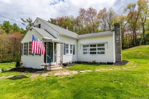 15 Wagher Rd, Fabyan, CT 06255-1222