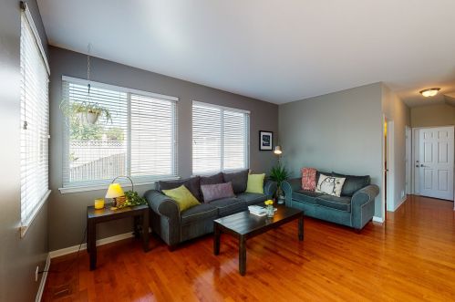 725 Bluebell Ln, Pingree Grove IL  60140-9154 exterior