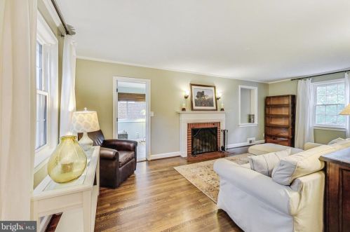 1506 Live Oak Dr, Silver Spring MD 20910-1543 exterior