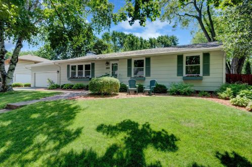 2309 Wells Wood Curv, Minneapolis, MN 55431-4024