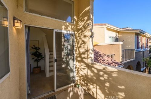 1407 Elmhurst, Irvine CA  92618-4023 exterior