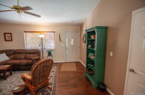 3305 5th St, Canon City, CO 81212-5212