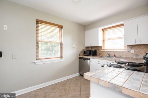 9503 Saybrook Ave, Silver Spring MD  20901-3034 exterior