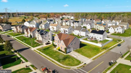 10 Beaver Dam Dr, Erial, NJ 08081-5674