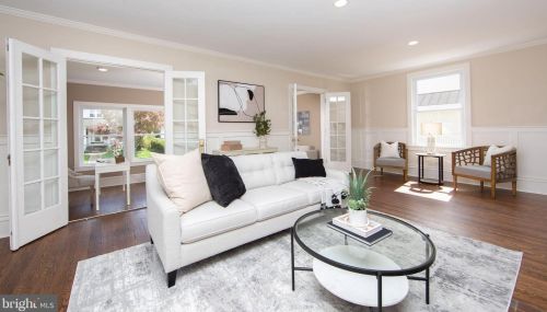 281 Rhoads Ave, Tavistock NJ  08033-1470 exterior