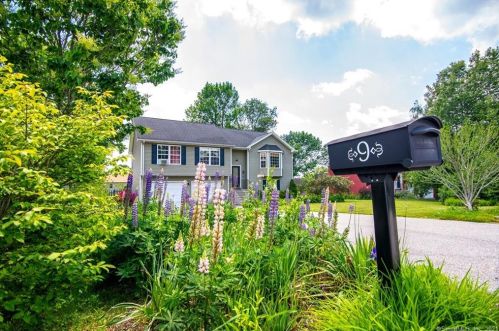 9 Glen Rain Rd, Killingly, CT 06241-1853