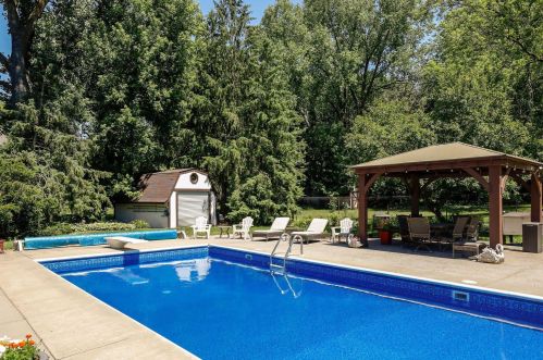 113 Hidden Meadow Rd, Saint Paul MN  55124-9743 exterior