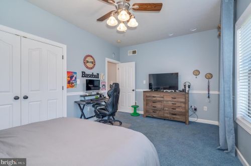 487 Vixen Ln, Gerrardstown WV  25420-4459 exterior