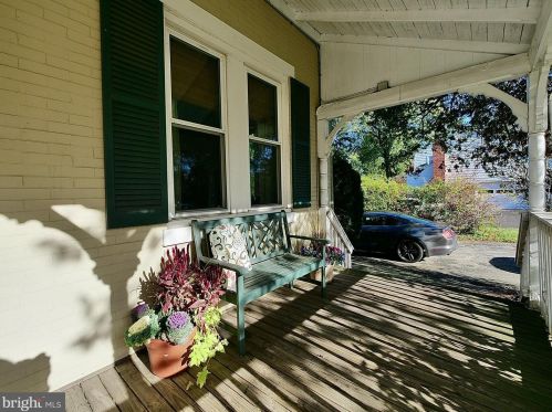31 Glen Riddle Rd, Media, PA 19063-5228