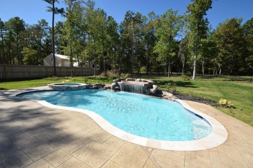 320 Dahlia Rd, Huntsville, TX 77320-0747