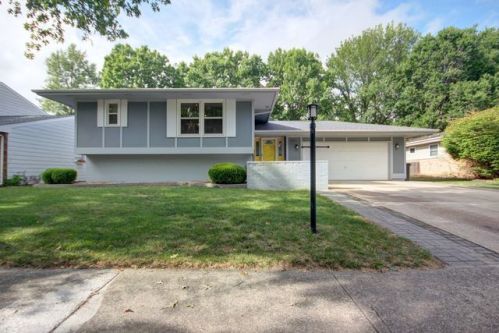 802 Scovill St, Urbana, IL 61801-6870