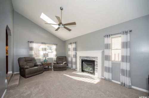 6948 Firefox Cir, Taylorsville UT 84081-5376 exterior