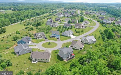 463 Deerfield Village Dr, Shepherdstown WV  25443 exterior