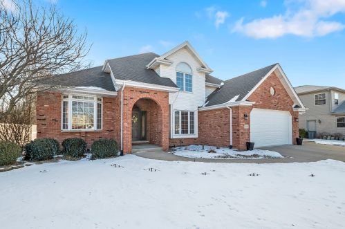 5233 Nicholas Ct, Oak Forest, IL 60452-4485