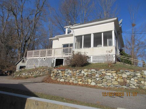 58 Belvidere St, Laconia, NH 03246-2407