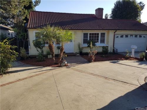 2300 New York Dr, Altadena, CA 91001-3615