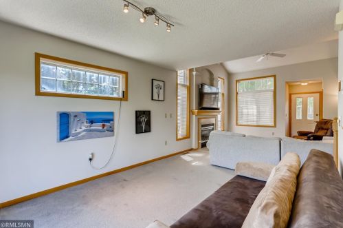 4240 Merrimac Ln, Minneapolis, MN 55446-1385