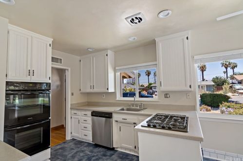 2832 David St, Riverside CA  92506-4299 exterior