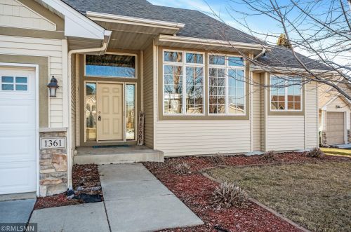 1361 Foxtail Gln, Mayer, MN 55360-9001