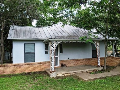 528 Old Mcdade Rd, Webberville TX  78621-3029 exterior