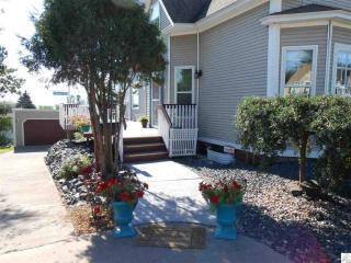 2628 Skyline Pkwy, Duluth, MN 55806-1136