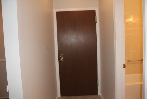 1450 Sandpebble Dr, Wheeling IL  60090-5999 exterior