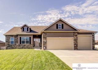 16831 Emiline St, Omaha, NE 68136-1458