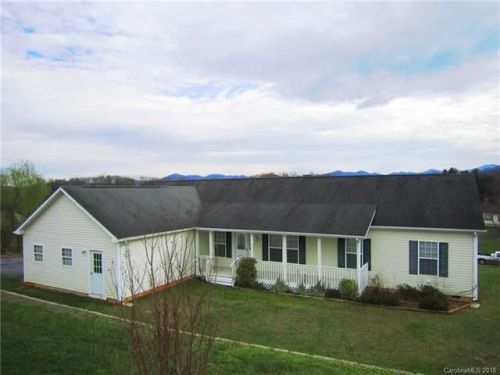 86 English Rd, Biltmore Lake, NC 28715-8547