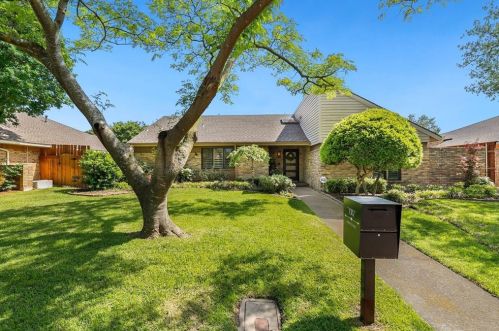 7302 Brentfield Dr, Dallas, TX 75248-2304