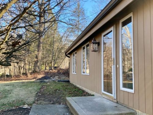 15 The Trl, Hackettstown NJ  07840-1771 exterior