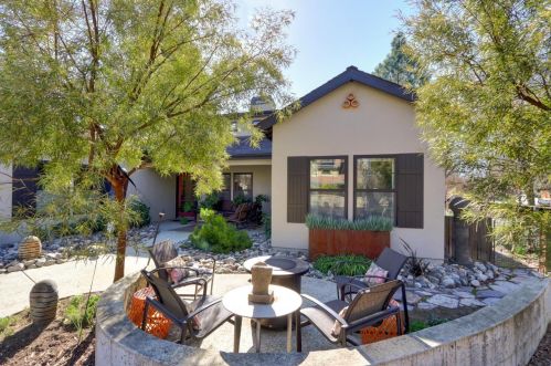 2234 Bryce Ln, Davis, CA 95616-6621