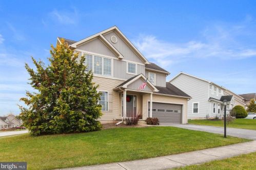 10 Stone Creek Dr, York, PA 17406-6092