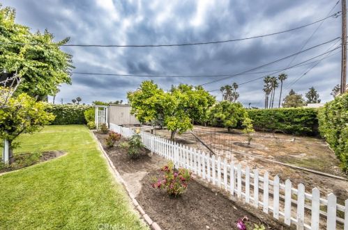 239 Evelyn Dr, Anaheim CA  92805-3419 exterior