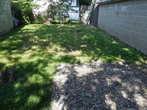 112 Ward St, Norwalk CT  06851-2831 exterior