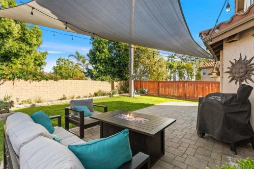 1870 Timber Trl, Vista, CA 92081-7324