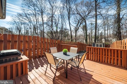 9621 Hastings Dr, Columbia MD  21046-1904 exterior