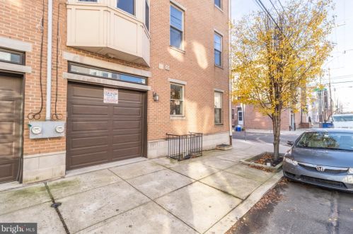 1001 18th St, Philadelphia, PA 19146-1923