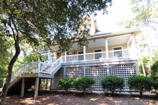 1266 Lakeside Dr, Corolla, NC 27927-9588