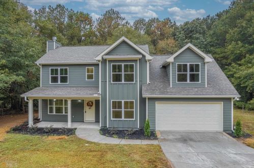 4982 Cliff Top Dr, Loganville, GA 30052-3434