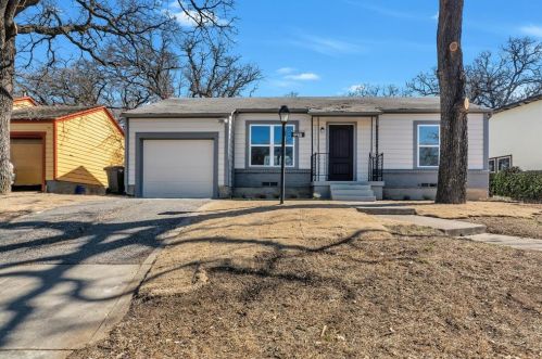 2217 Sturges Dr, Fort Worth TX  76112-3816 exterior