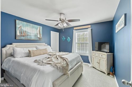 402 Chickamauga Dr, Harpers Ferry WV  25425 exterior