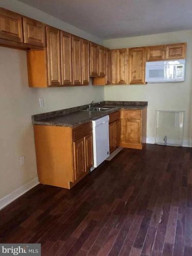 1827 Fillmore St, Philadelphia PA  19124-2819 exterior