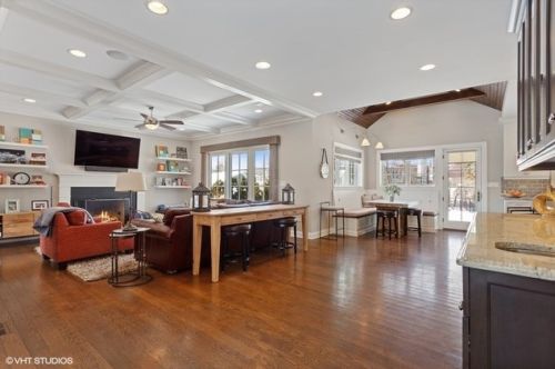 26 Golf Ave, Willowbrook IL  exterior