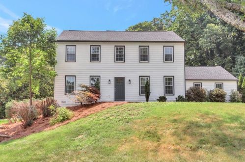 3021 Canton Hills Dr, Marietta, GA 30062-6745