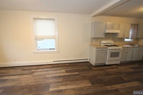 231 Royal Ave, Paterson NJ 07506-1830 exterior