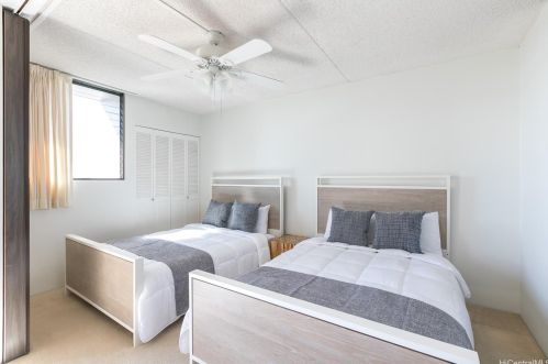 2240 Kuhio Ave, Honolulu HI  96815-2898 exterior