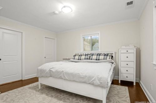 10 Harvann Rd, Norwalk CT  06850-1905 exterior