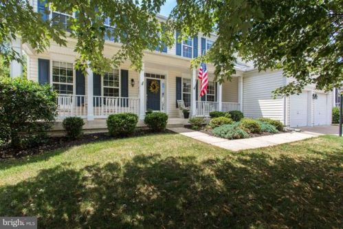 8368 Tenbrook Dr, Gainesville, VA 20155-3877