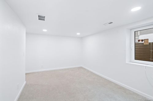 135 Hooker St, Denver CO  80219-1417 exterior